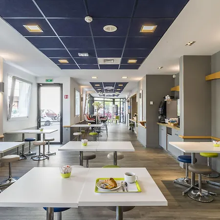 Ibis Budget Marne La Vallee Val D'europe Hotel