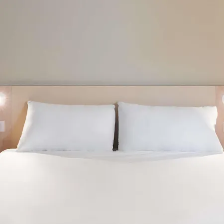 Ibis Budget Marne La Vallee Val D'europe מלון 2*
